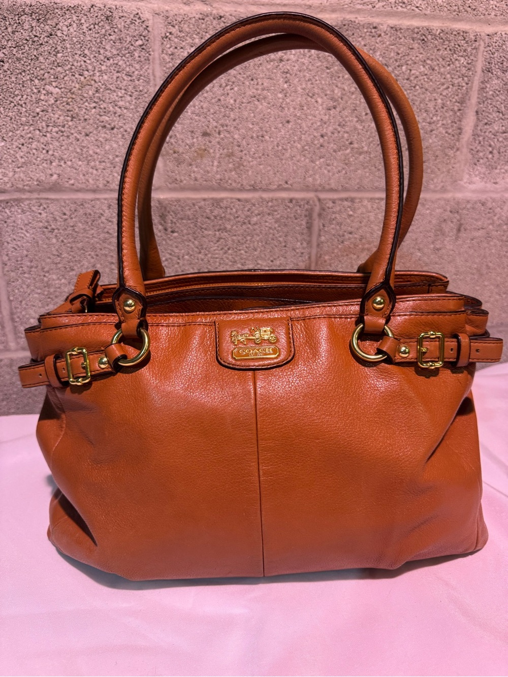 Coach Leather Shoulder Bag in Saddle Brown with Gold Hardware